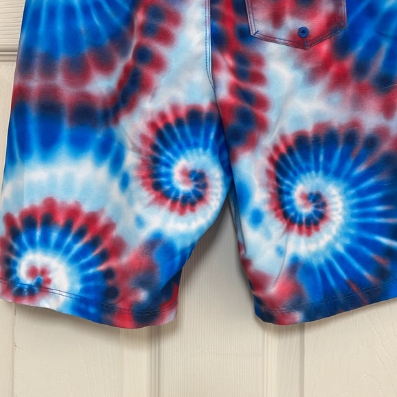 Hurley size medium (10 - 12 years) swim shorts. Mesh lining inside. - Picture 6 of 11